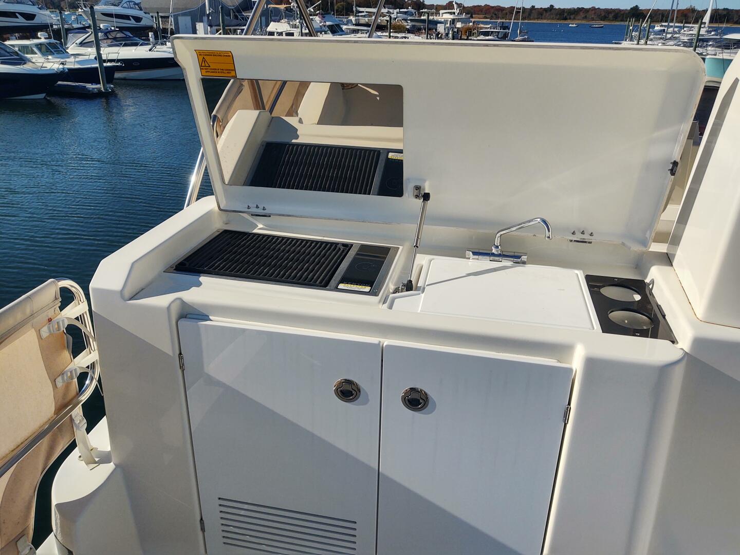 Slide: The Image of Beneteau Swift Trawler 41 with Freedom Lift 2020 - 4776014