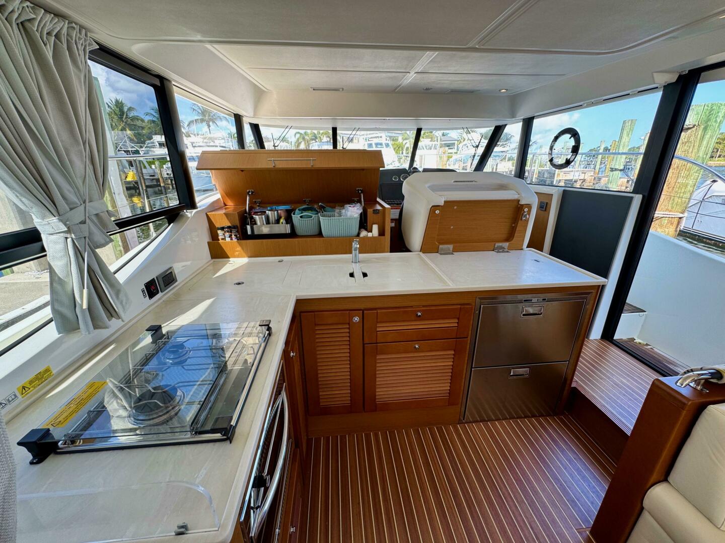 Slide: The Image of Beneteau Swift Trawler 47 2020 - 5107223