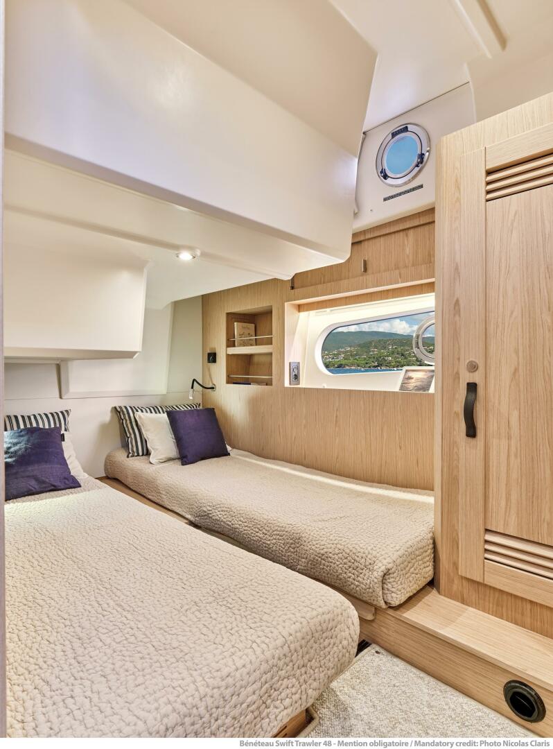 Slide: The Image of Swift Trawler 48 Cabin - 5150975