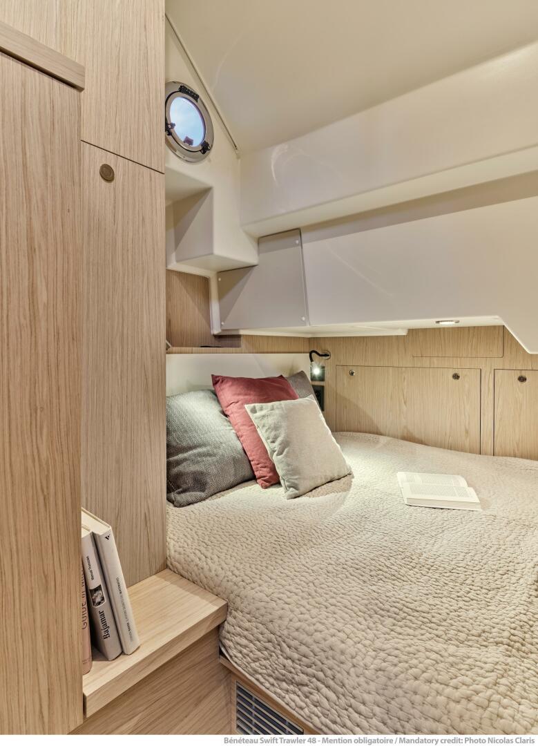 Slide: The Image of Swift Trawler 48 Cabin - 5150976
