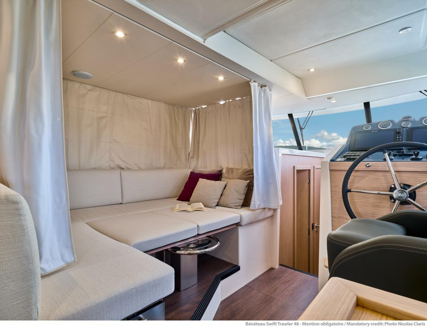 Slide: The Image of Swift Trawler 48 Salon - 5150978