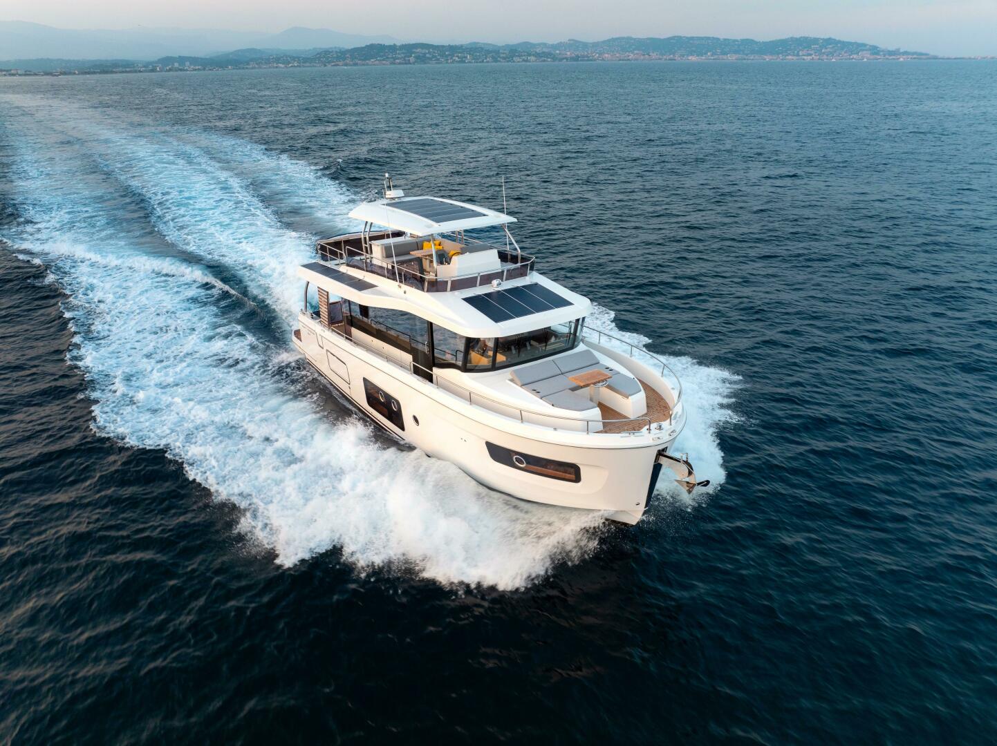 Slide: The Image of BENETEAU Swift Trawler 54 - 4880897