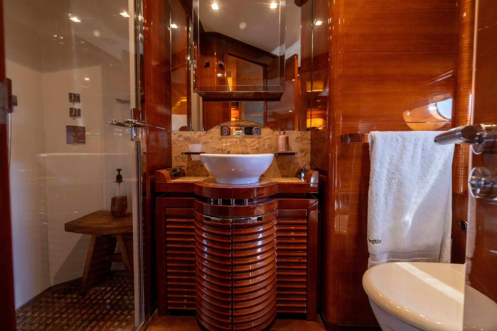 Slide: The Image of Benetti Legend 85 - 5064027