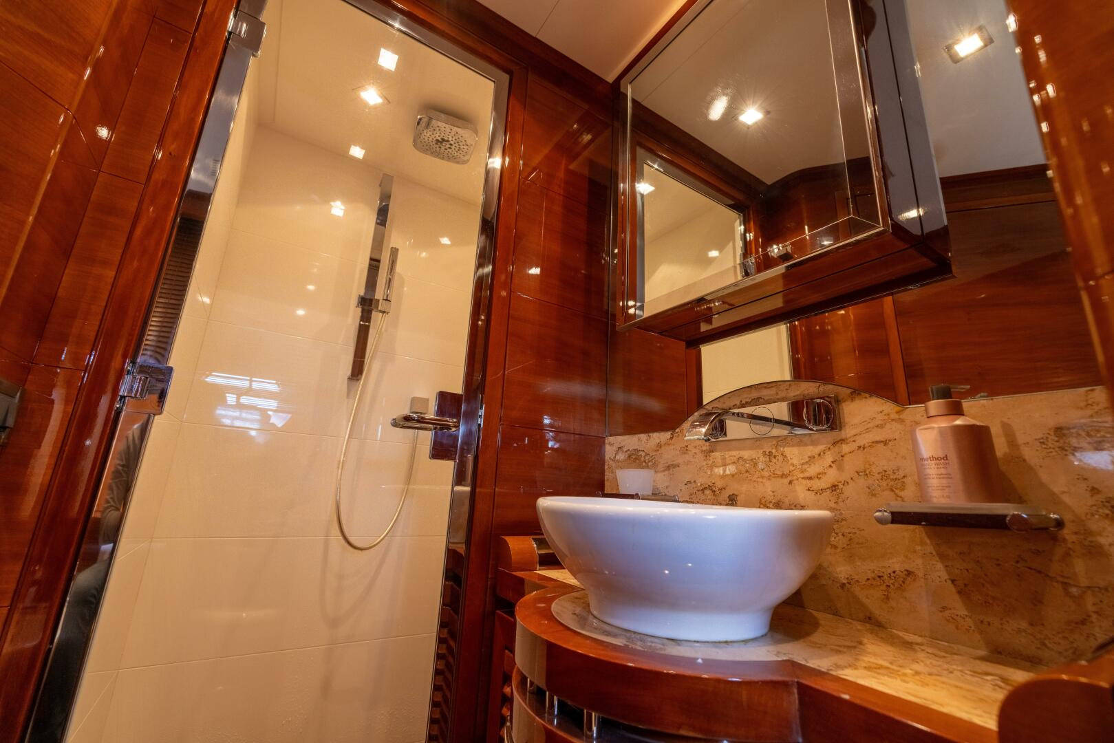 Slide: The Image of Benetti Legend 85 - 5064029