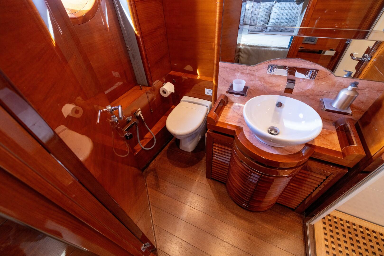 Slide: The Image of Benetti Legend 85 - 5064038