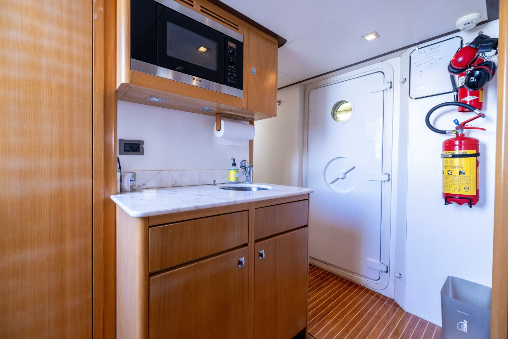 Slide: The Image of Benetti Legend 85 - 5063999