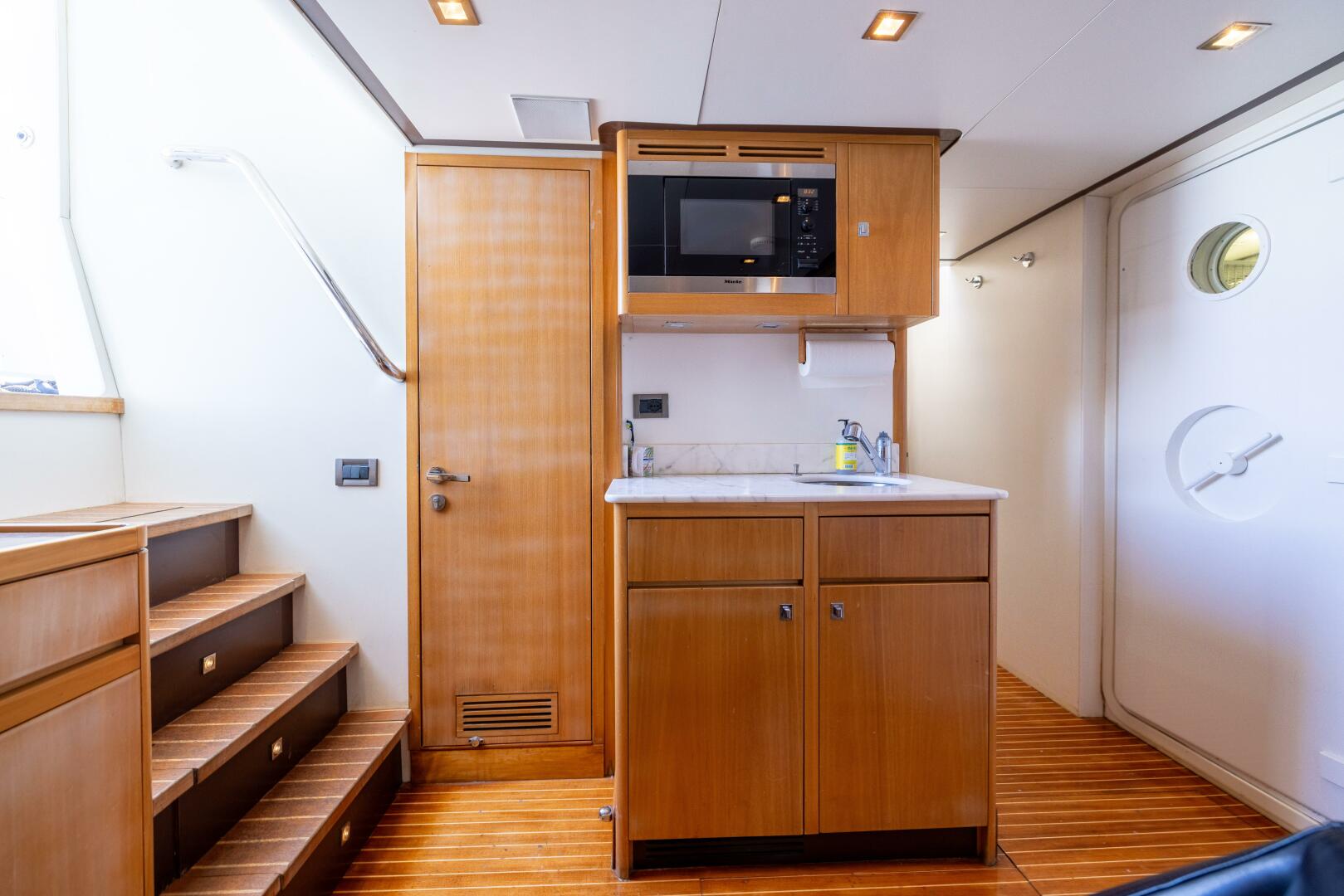 Slide: The Image of Benetti Legend 85 - 5064018