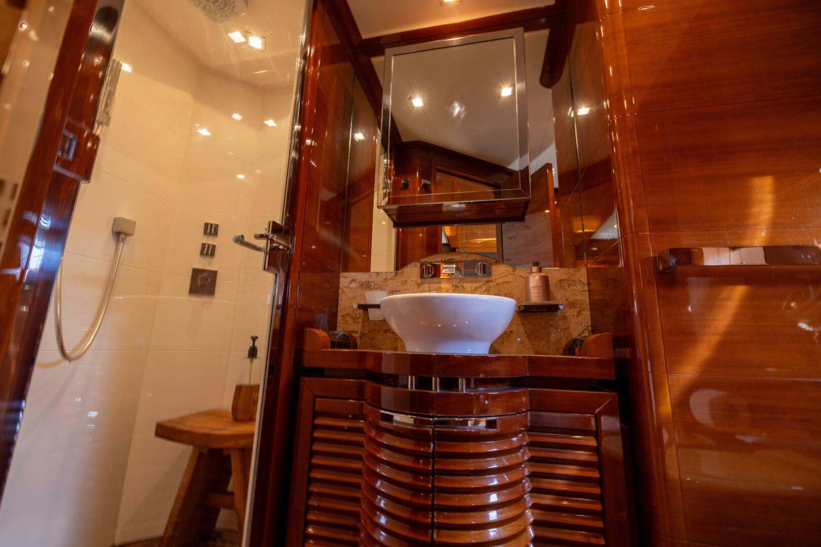 Slide: The Image of Benetti Legend 85 - 5064032