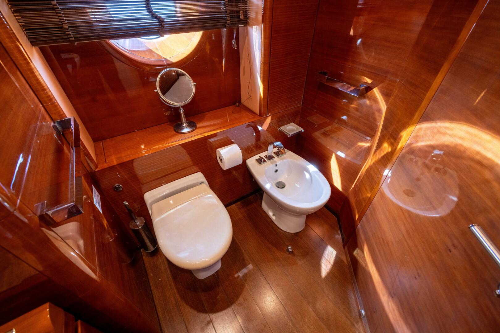 Slide: The Image of Benetti Legend 85 - 5064033