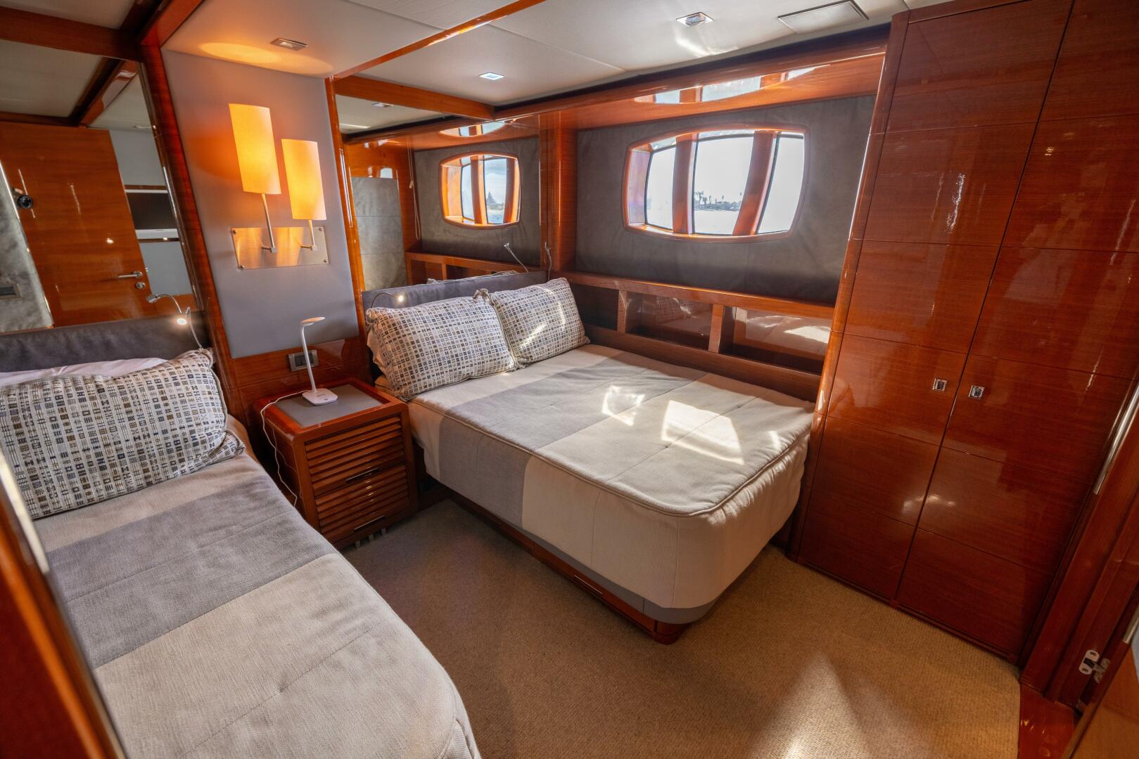 Slide: The Image of Benetti Legend 85 - 5064036