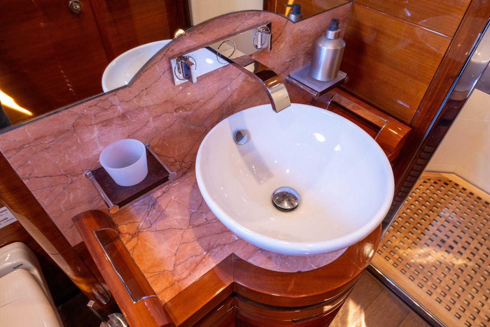 Slide: The Image of Benetti Legend 85 - 5064053