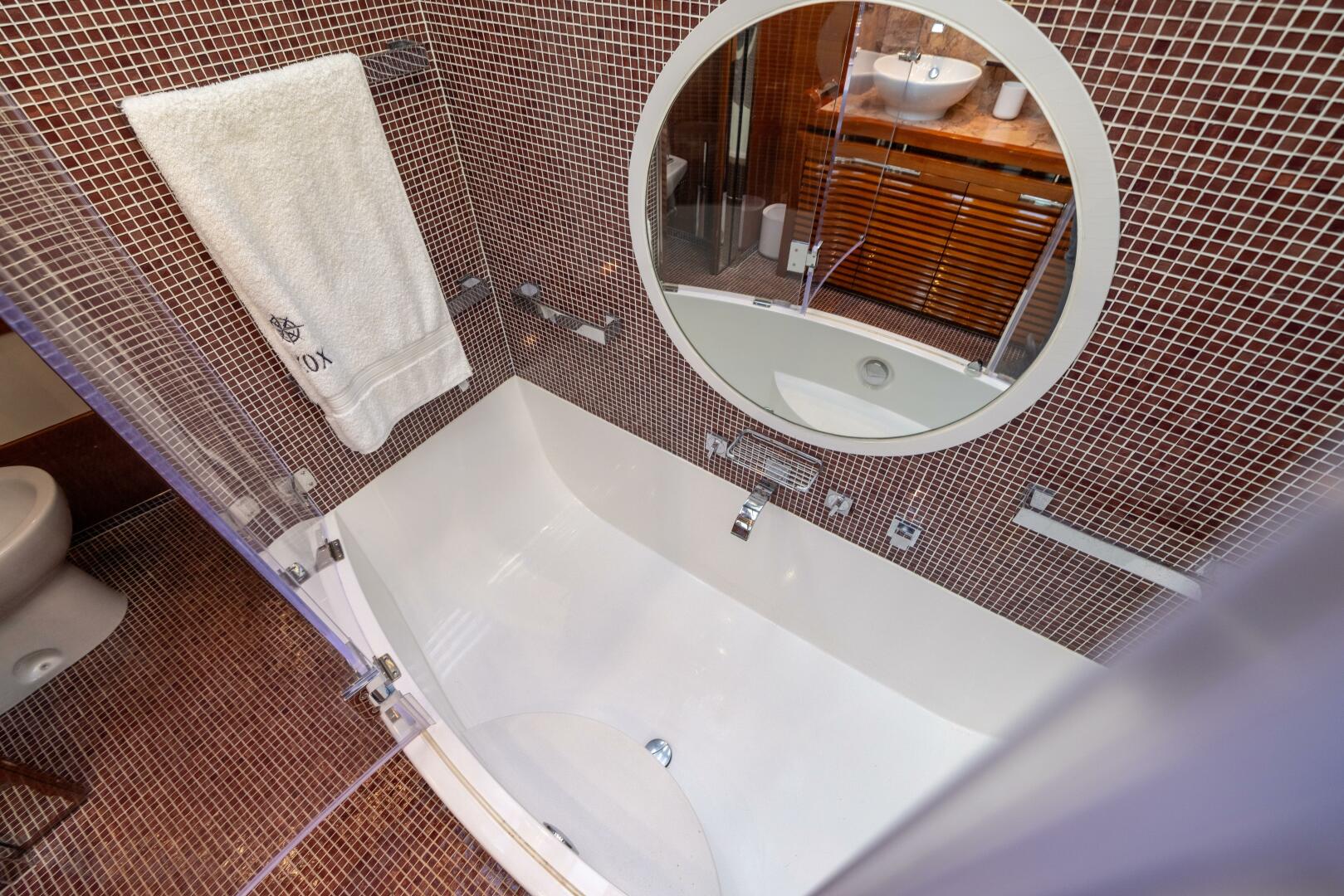 Slide: The Image of Benetti Legend 85 - 5064079