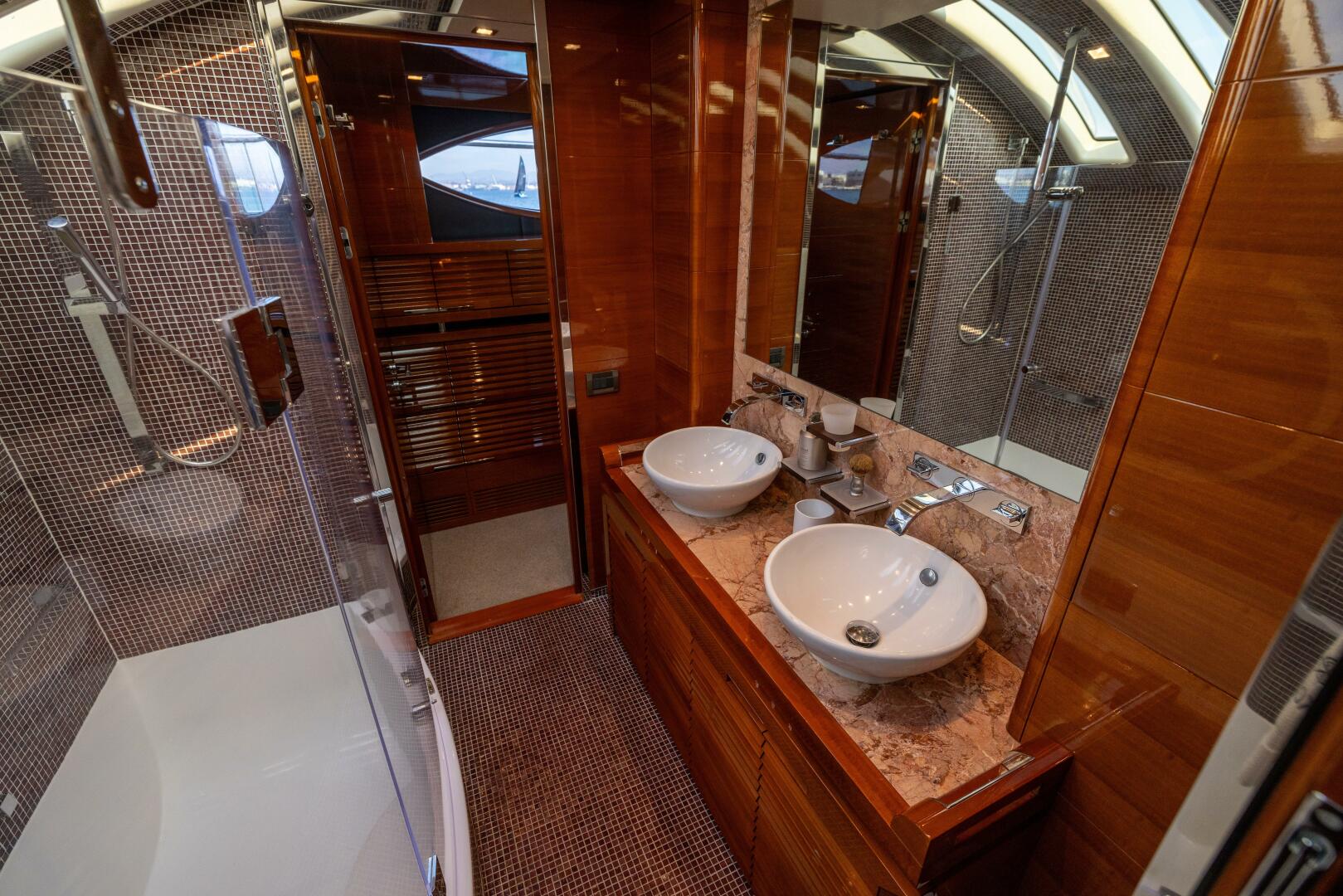 Slide: The Image of Benetti Legend 85 - 5064080