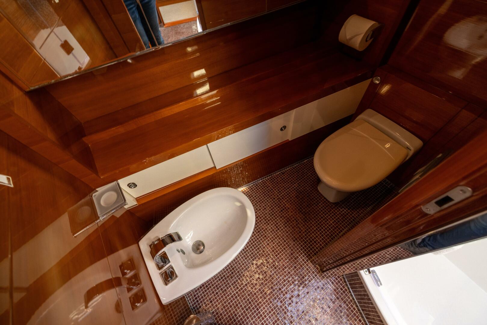 Slide: The Image of Benetti Legend 85 - 5064084