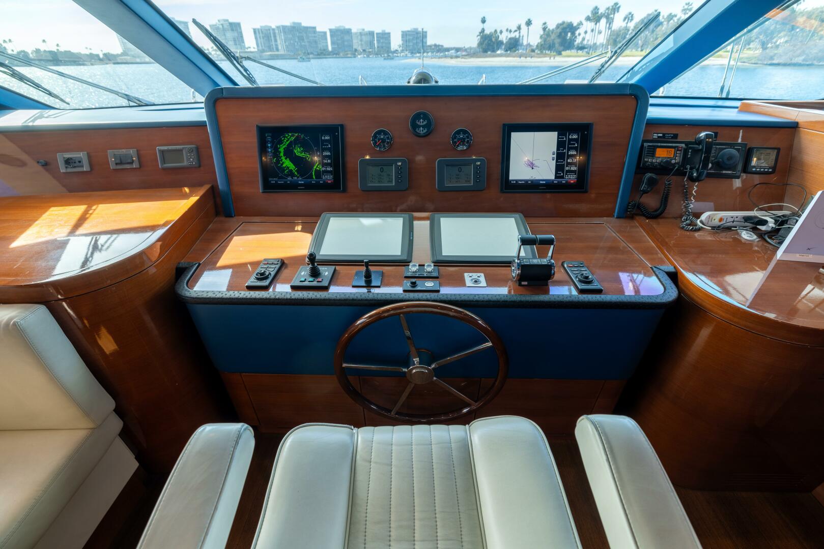 Slide: The Image of Benetti Legend 85 - 5064108