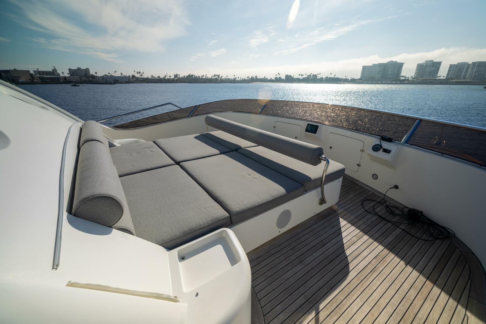 Slide: The Image of Benetti Legend 85 - 5064164