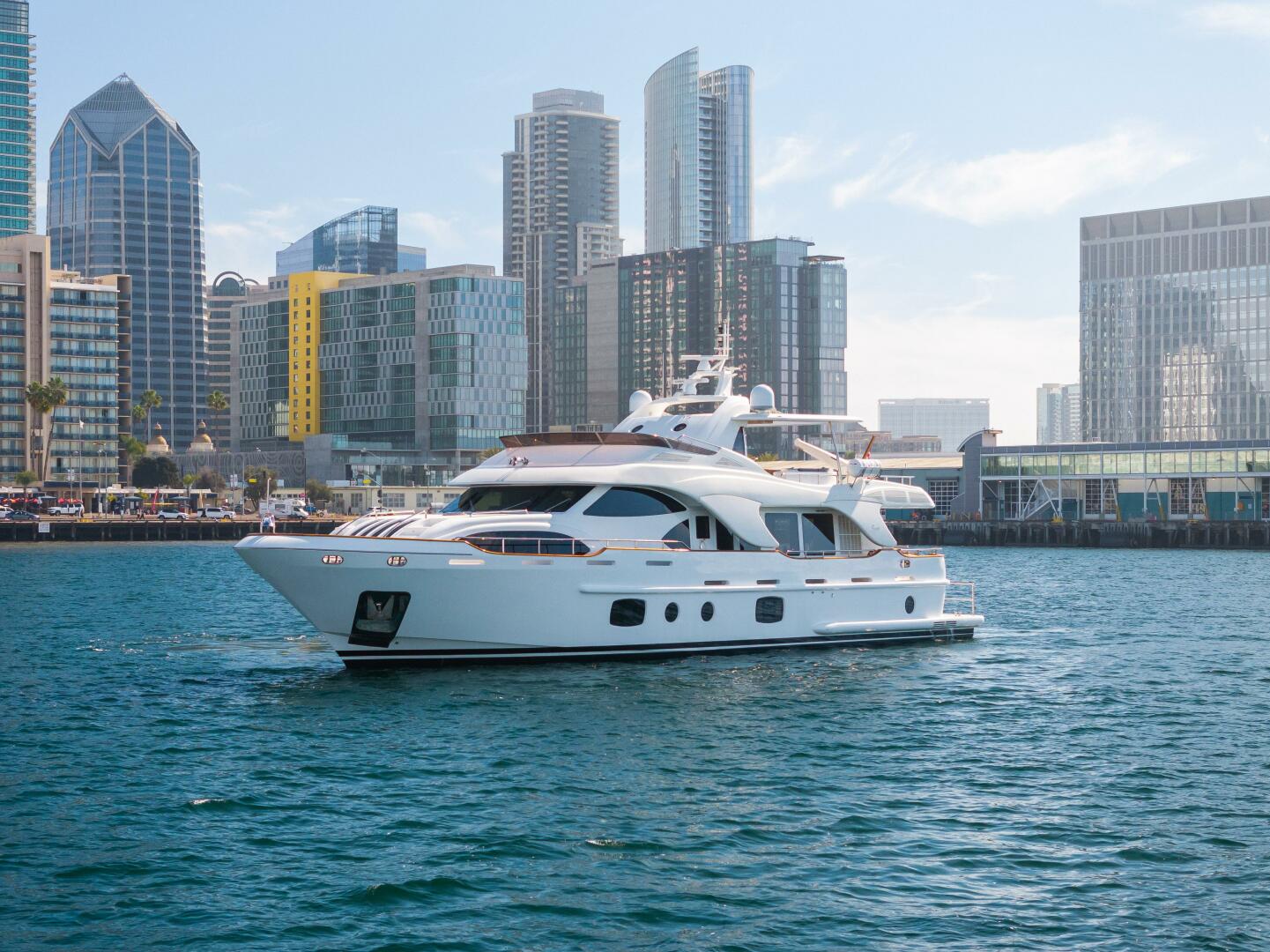 Slide: The Image of Benetti Legend 85 - 5064184