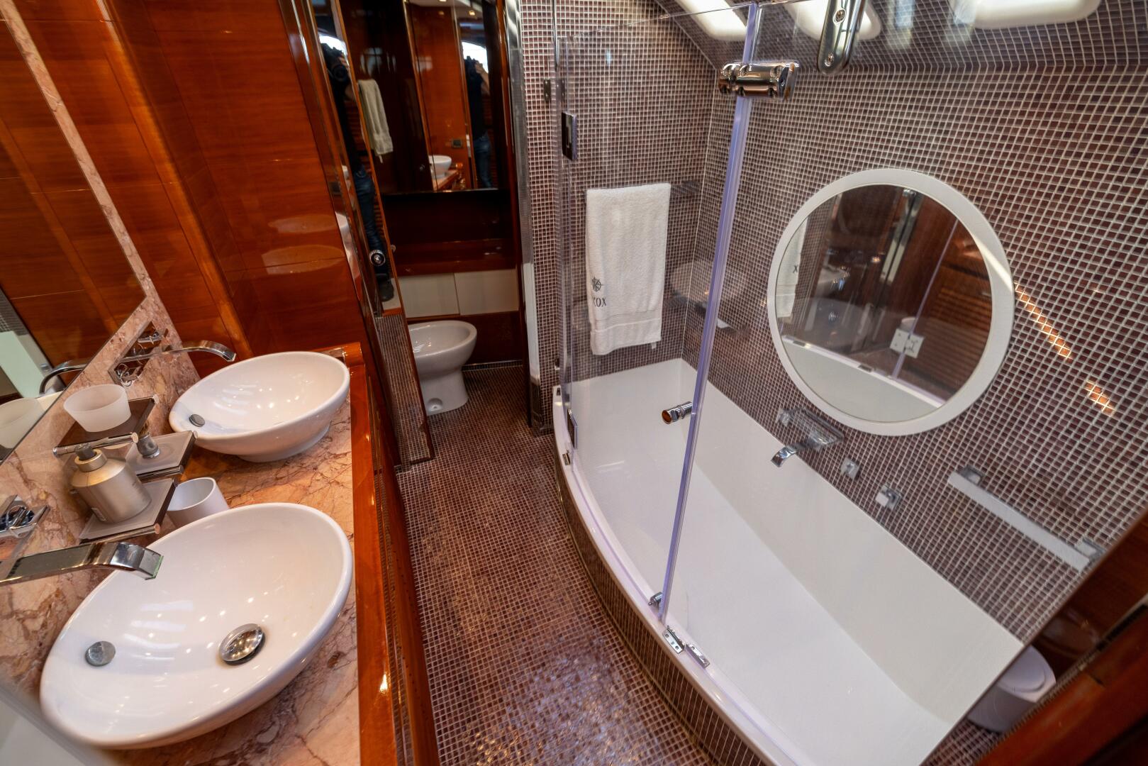 Slide: The Image of Benetti Legend 85 - 5064072