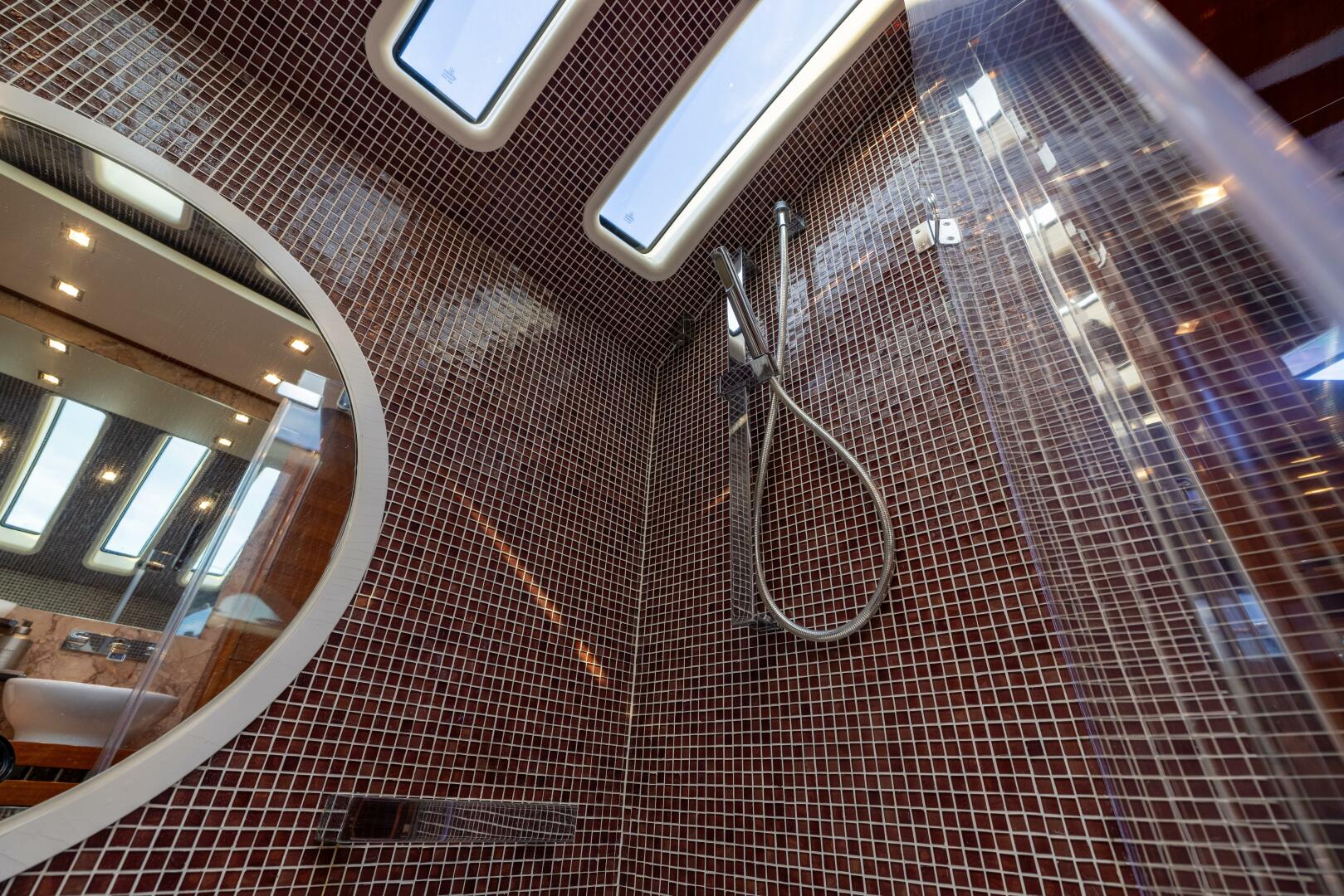 Slide: The Image of Benetti Legend 85 - 5064078