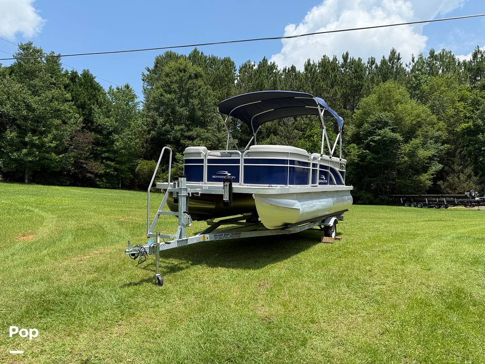 Slide: The Image of Bennington 20SVL 2024 - 15579935