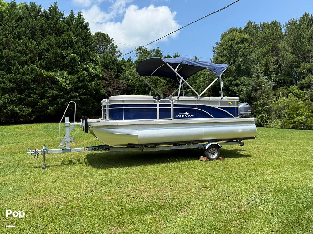 Slide: The Image of Bennington 20SVL 2024 - 15579936