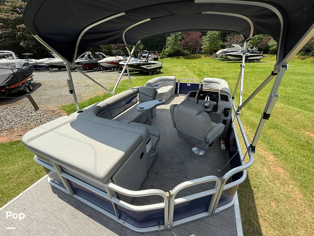 Slide: The Image of Bennington 20SVL 2024 - 15579943