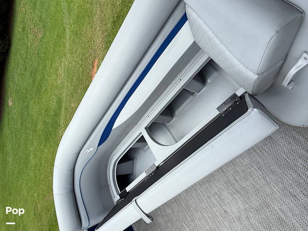 Slide: The Image of Bennington 20SVL 2024 - 15579949