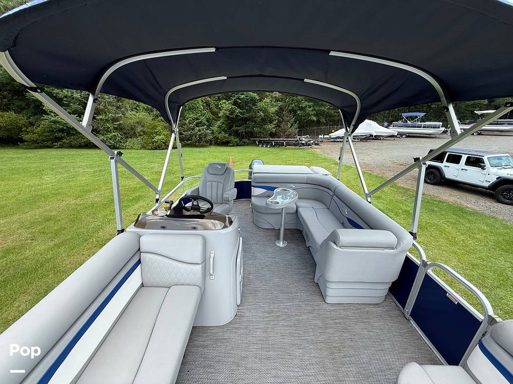 Slide: The Image of Bennington 20SVL 2024 - 15579950