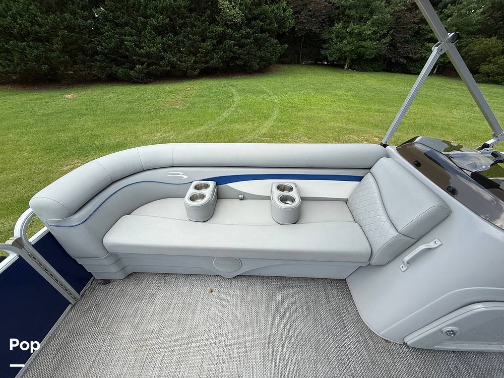 Slide: The Image of Bennington 20SVL 2024 - 15579953