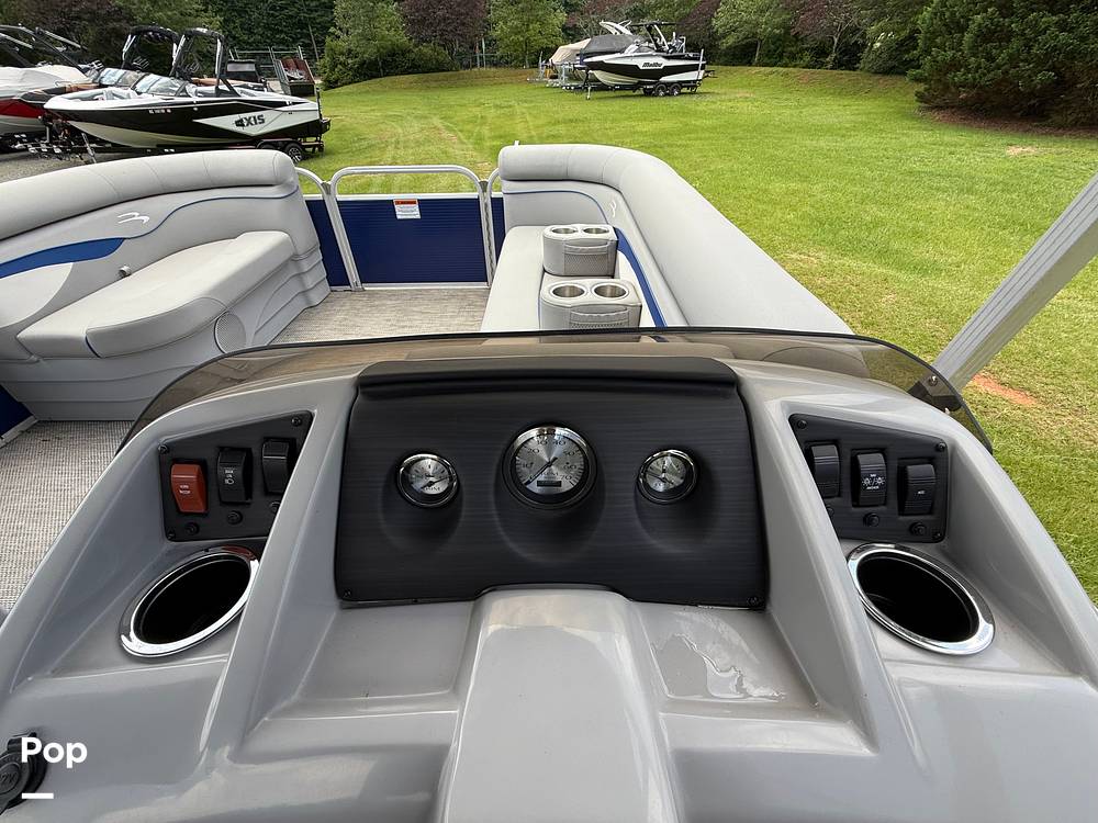 Slide: The Image of Bennington 20SVL 2024 - 15579955