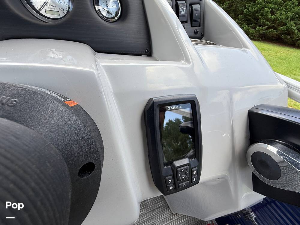 Slide: The Image of Bennington 20SVL 2024 - 15579956