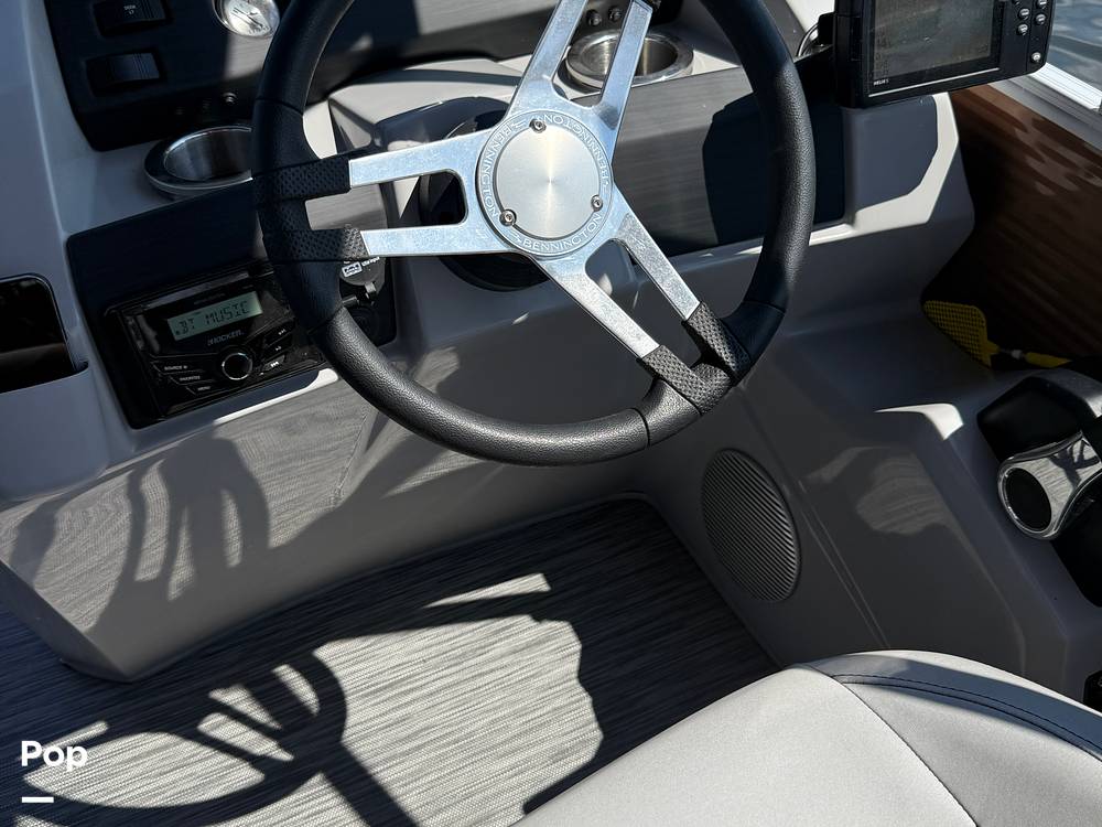 Slide: The Image of Bennington 21 SSBX 2022 - 15637076