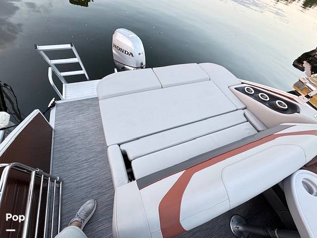 Slide: The Image of Bennington 21 SSBX 2022 - 15856473