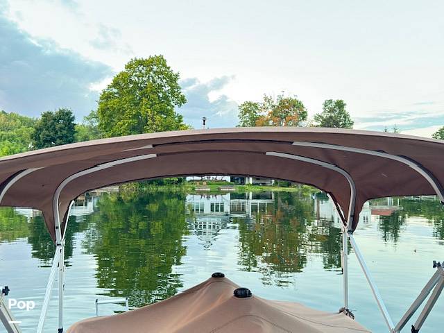 Slide: The Image of Bennington 21 SSBX 2022 - 15856476