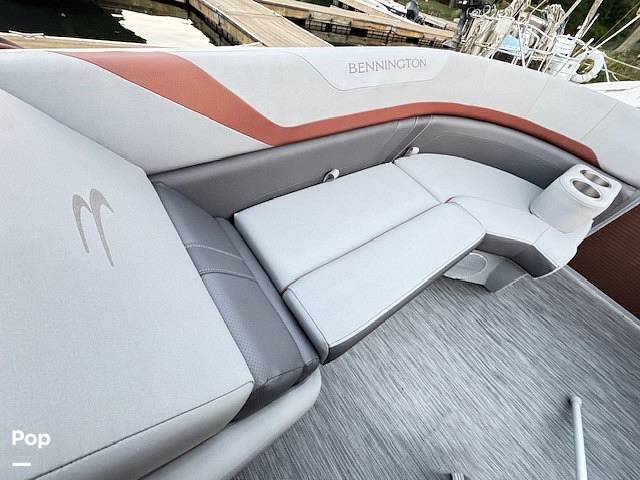 Slide: The Image of Bennington 21 SSBX 2022 - 15856482