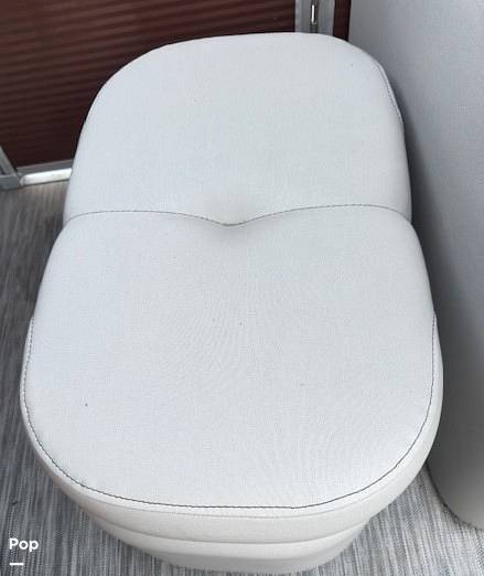 Slide: The Image of Bennington 21 SSBX 2022 - 15856487