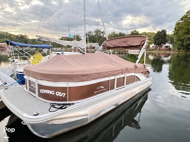 Slide: The Image of Bennington 21 SSBX 2022 - 15856494