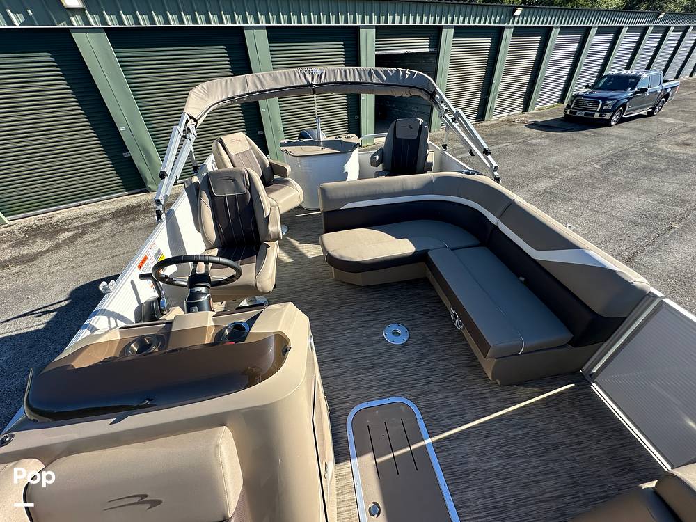 Slide: The Image of Bennington 21 SSX 2020 - 4