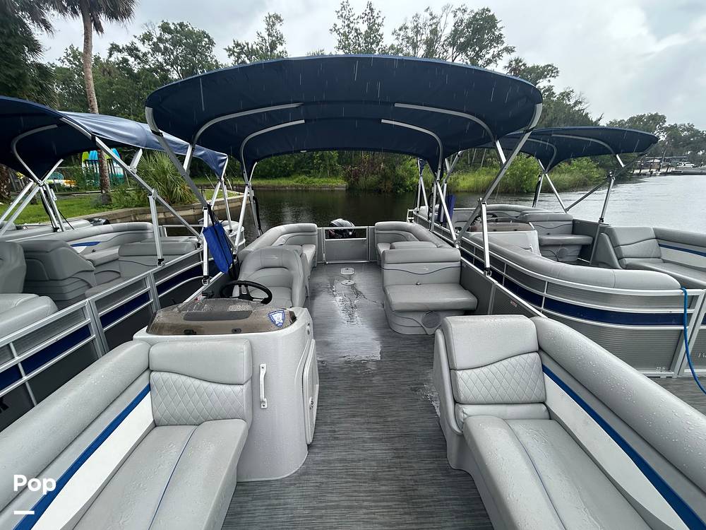 Slide: The Image of Bennington 22 SS 2023 - 15633944