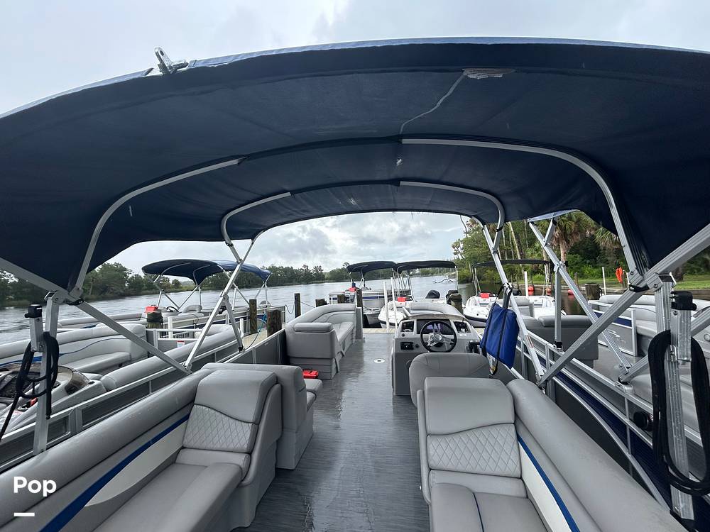 Slide: The Image of Bennington 22 SS 2023 - 15633960