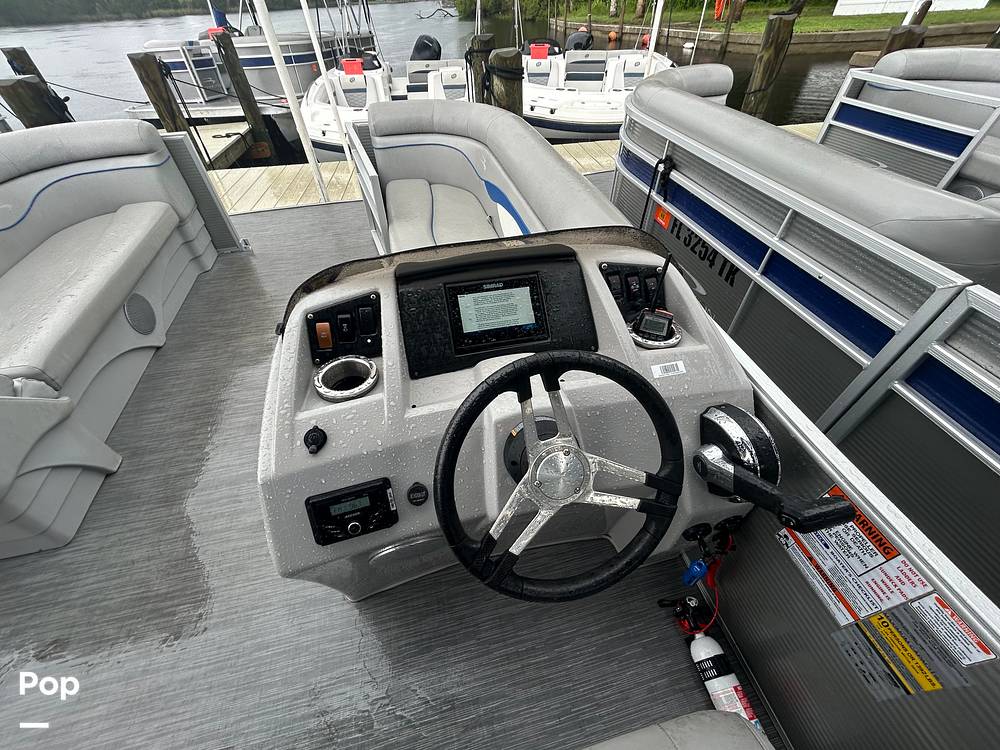 Slide: The Image of Bennington 22 SS 2023 - 15633980