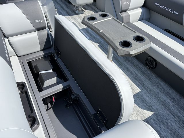 Slide: The Image of Bennington 22 SSR Sport / Yamaha Vmax SHO 200 HP 2026 - 10