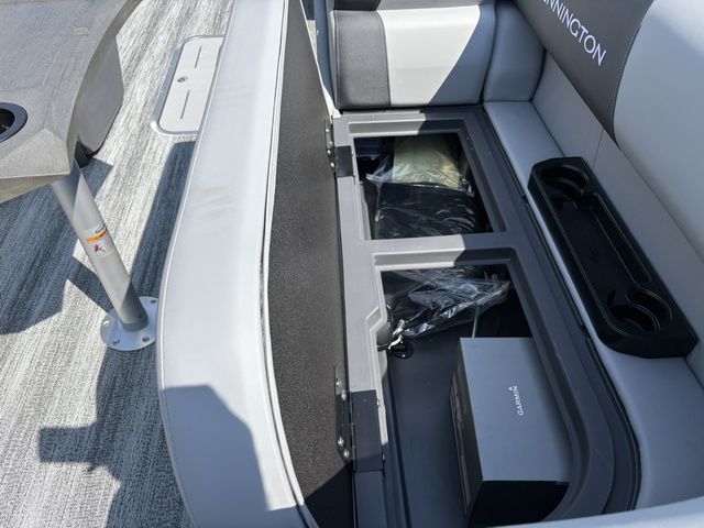 Slide: The Image of Bennington 22 SSR Sport / Yamaha Vmax SHO 200 HP 2026 - 13