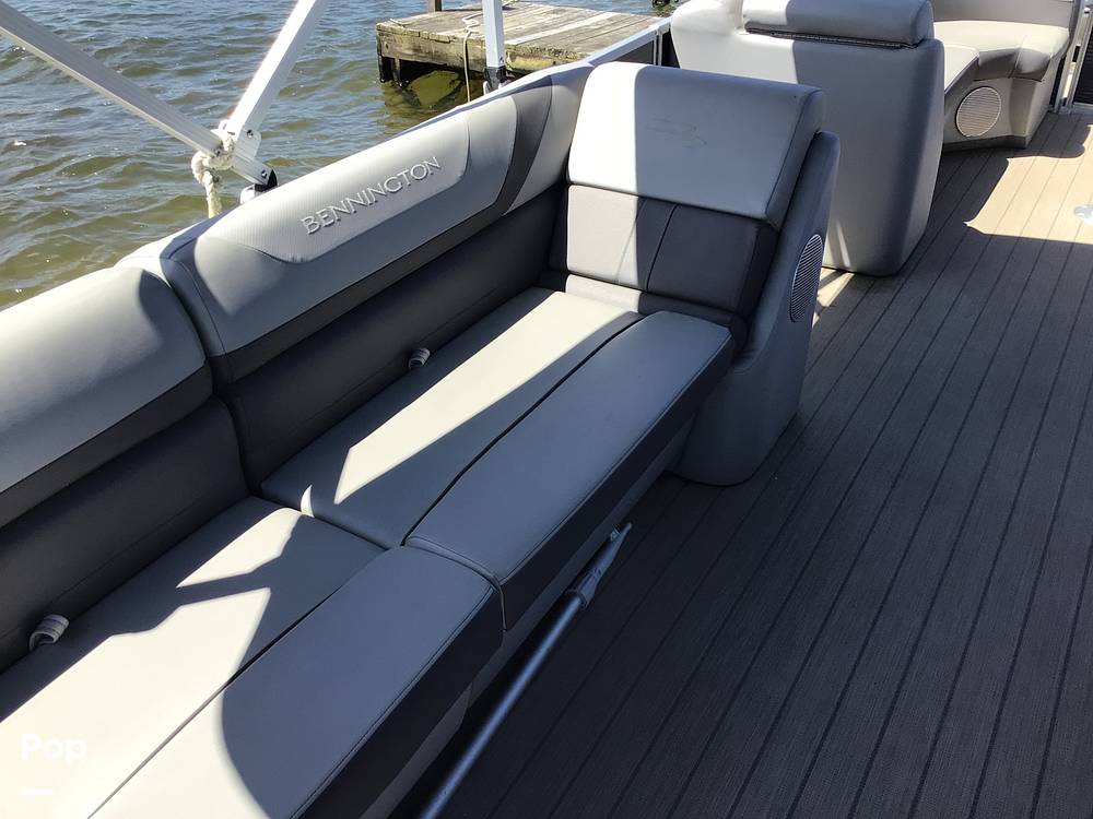 Slide: The Image of Bennington 22SX 2022 - 15333247
