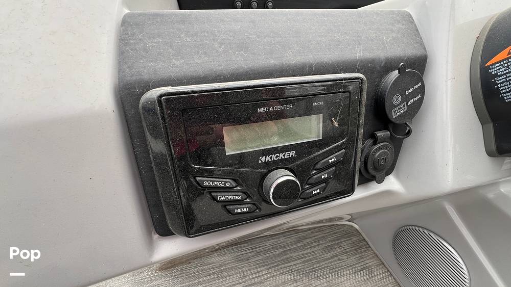 Slide: The Image of Bennington 22 SX Fish 2020 - 15311114