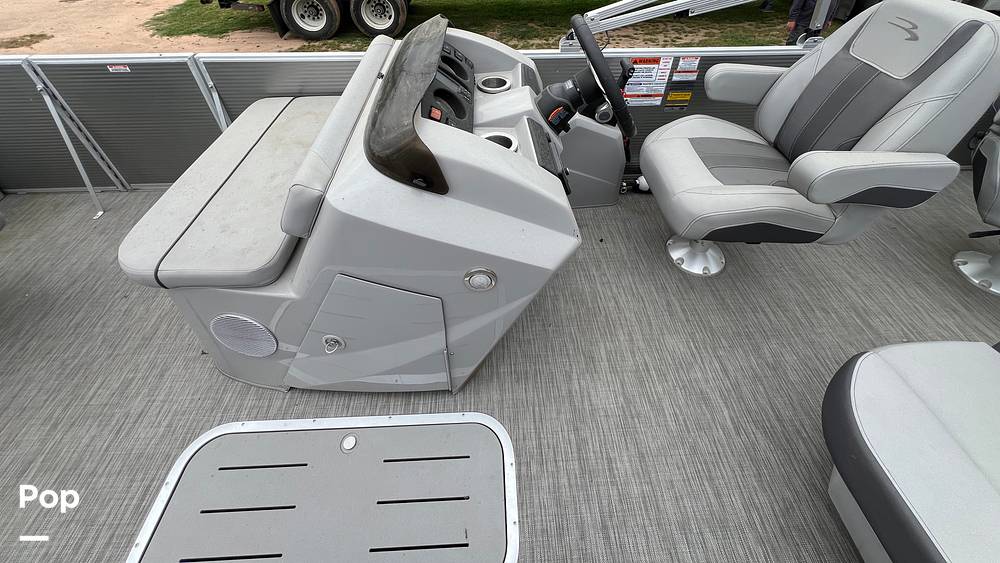 Slide: The Image of Bennington 22 SX Fish 2020 - 15311118