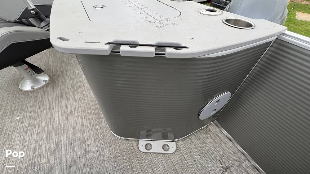 Slide: The Image of Bennington 22 SX Fish 2020 - 15311139