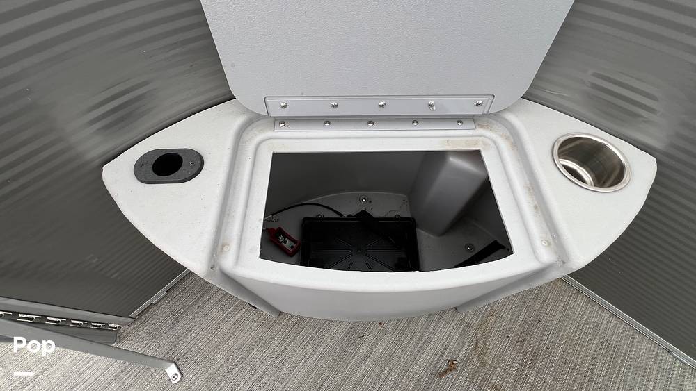 Slide: The Image of Bennington 22 SX Fish 2020 - 15311151