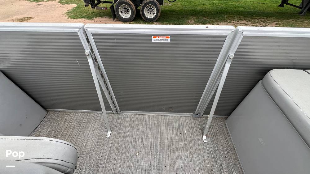 Slide: The Image of Bennington 22 SX Fish 2020 - 15311155