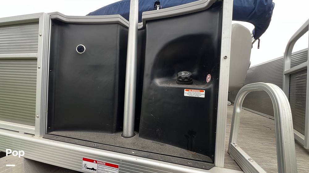 Slide: The Image of Bennington 22 SX Fish 2020 - 15311165